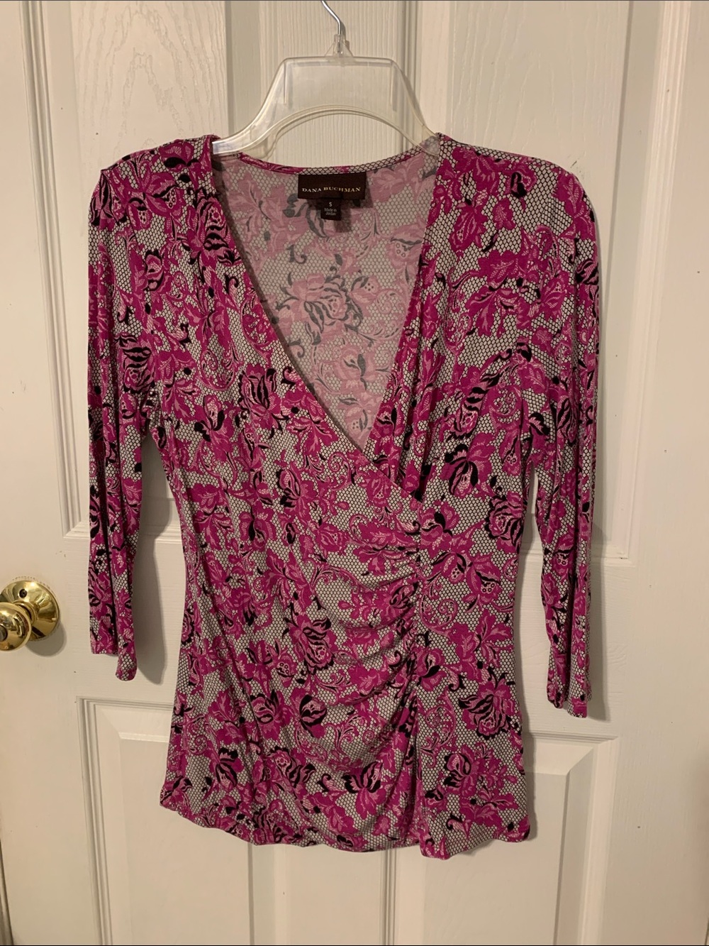 Dana Buchman Fuchsia and Black Floral V-neck Wrap Top with 3/4 sleeves - size S